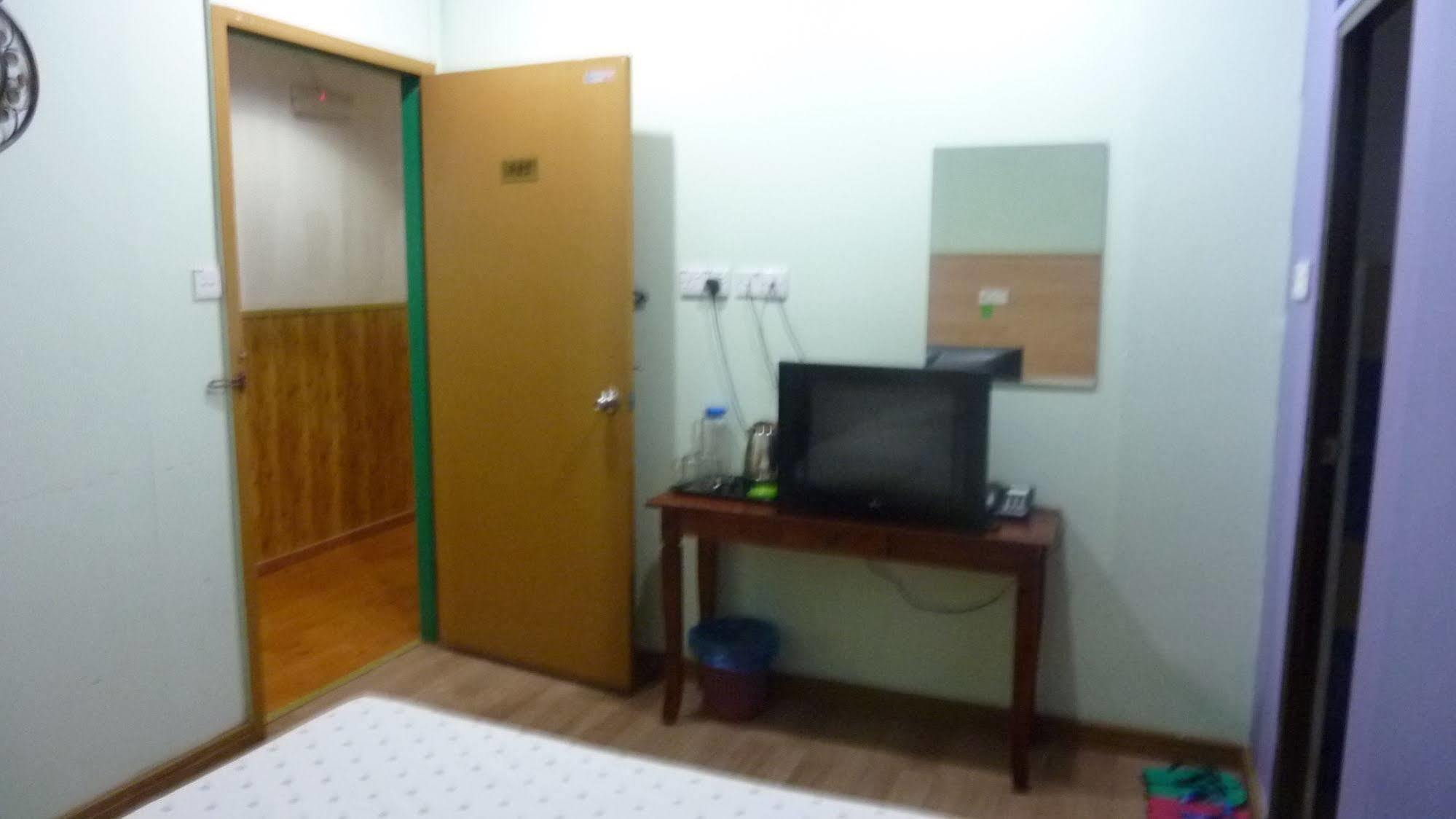 7 Hung Hung Inn Kota Kinabalu Luaran gambar